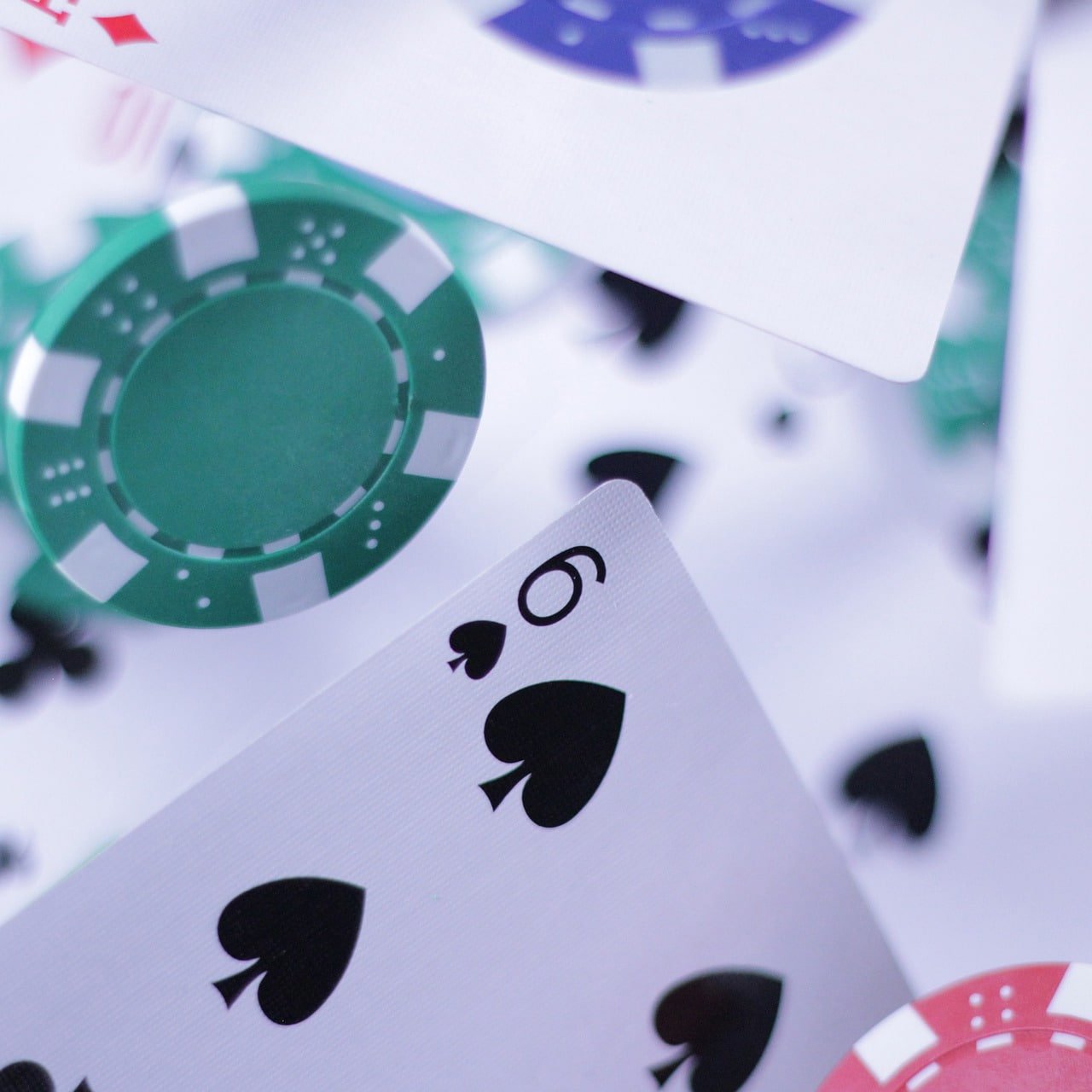 Round outcome display showing comparison of player and dealer hands